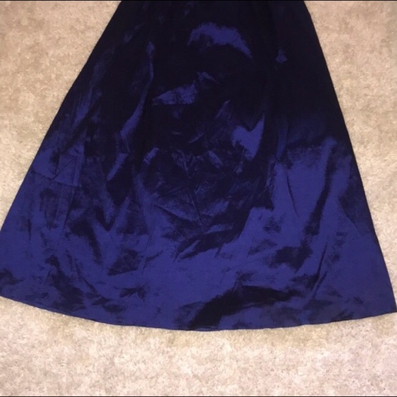 Blue Windsor Ball gown - Picture 2 of 5